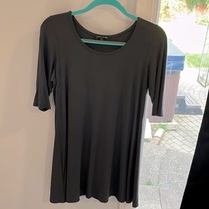 Eileen Fisher short sleeve gray tunic crewneck size medium